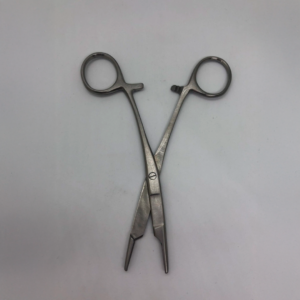Porta Aguja OLSEN HEGAR 14 cm (C/TIJERA)